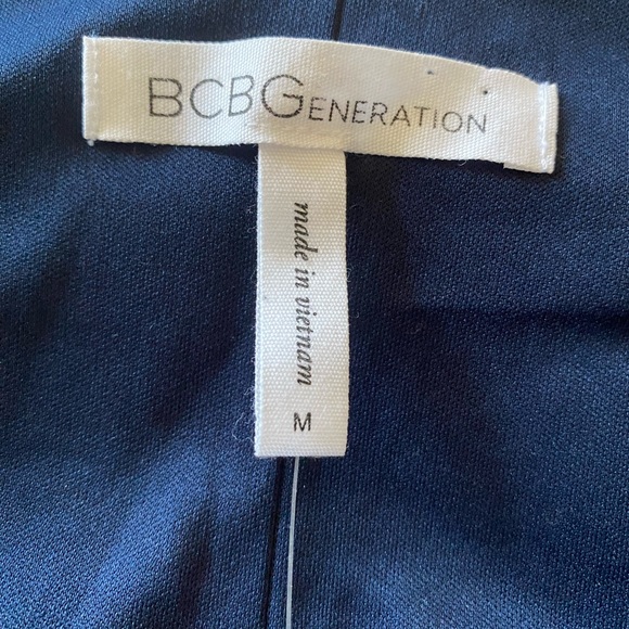 NWT BCBGeneration Dark Navy Pouffy gathered pockets racerback V Neck HiLow Dress - Picture 12 of 14